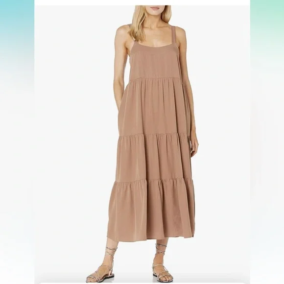 Elegant Tan Maxi Dress - Picture 1 of 3